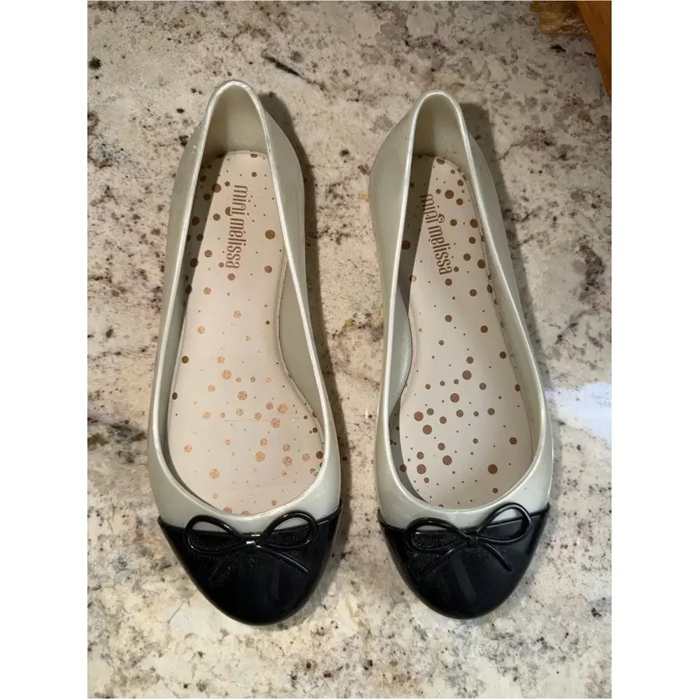 Mini Melissa Sweet Love Bow Cap-Toe Jelly Flats in Cream and Black EU 31 US 13